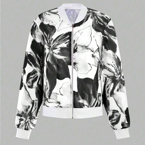 Black & White Floral Print Bomber Jacket NEW 🏷️ - Picture 2 of 7